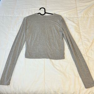 Aritzia babaton light grey long sleeve